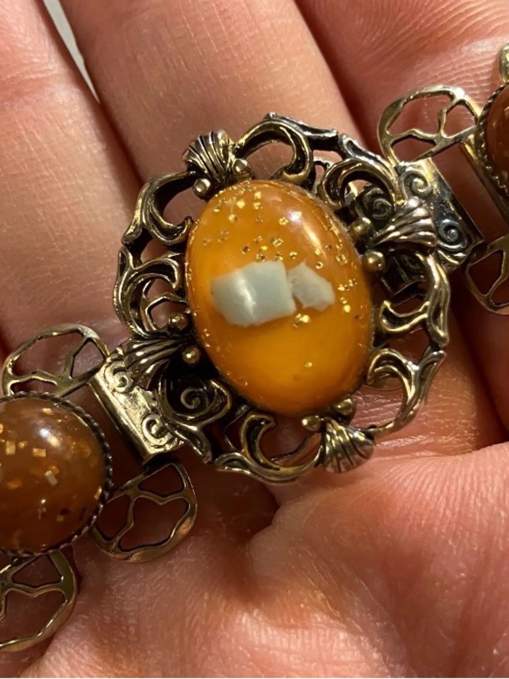 Vintage Selro Style Confetti Lucite 1950s Victorian Revival Book Link Bracelet